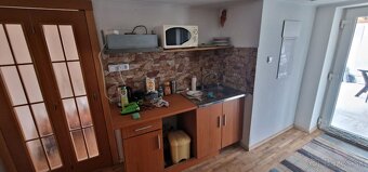 Predám veľký dom s krásnym výhľadom na Žilinu - TOP LOKALITA - 13