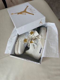 Jordan 4 metalic gold - 13