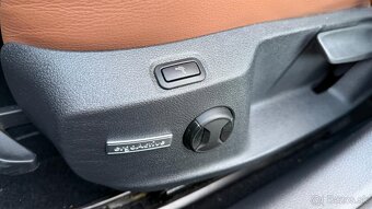 Volkswagen Golf Variant 1.6 TDi DSG - 13