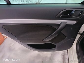 Škoda Octavia 2 scout rv2011 - 13