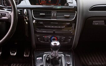 Audi A4 Avant b8 3.0 tdi 3x S-line - 13