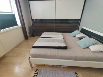 Veľký 2 izbový byt - 13