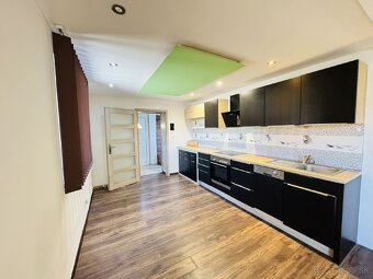 Na predaj priestranný 4i RD v obci Gajary. - 13