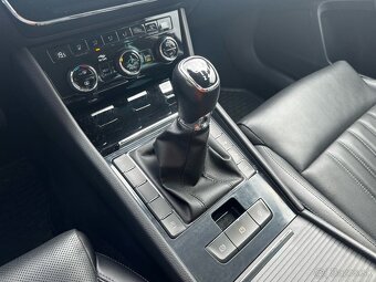 Škoda Superb Combi 2.0 TDI - 13