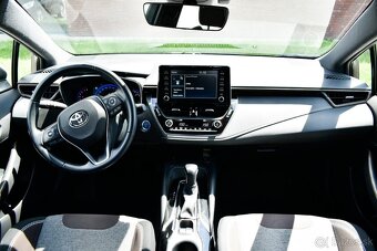 Toyota Corolla Combi Trek 2.0 hybrid - 13
