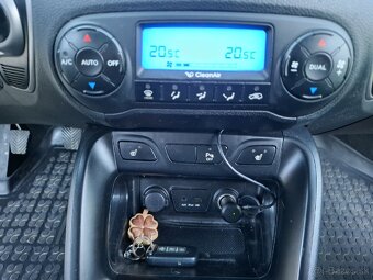 Hyundai ix35 2.0 CRDi VGT Premium 4x4 - 13