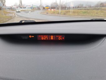 Kia Cee´d SW 1.6 GDI LX/Silver - 13