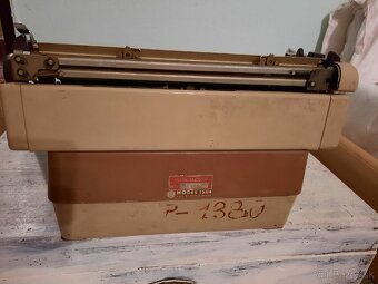 Pisaci stroj Consul, model 1504 - 13