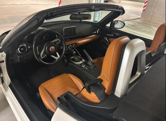 Fiat 124 Spider - 13