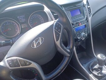 Hyundai i30 1,6 MPI - 13