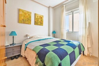 Ke koupi zařízený apartmán 3+kk o výměře 61 m² TORREVIEJA - 13