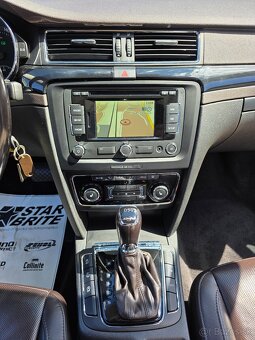 ŠKODA SUPERB COMBI L&K 2.0 CRTDI 140KW DSG 4X4 - 13