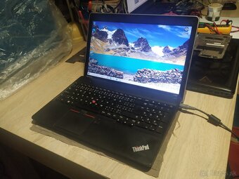 Lenovo. Intel. 15,6"LED. 500GB. Dualboot. - 13