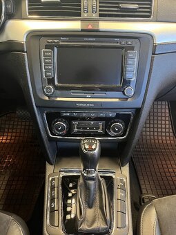 Škoda Superb 2.0 tdi 4x4 DSG - 13