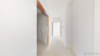 4 izbové rodinné domy, 2x kúpeľňa, špajza, tepelné čerpadlo - 13