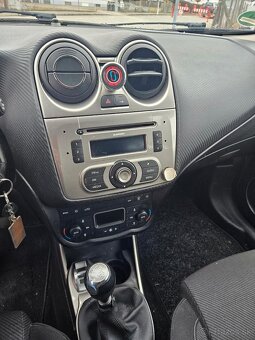 Alfa Romeo MiTo 1.4i 16v model 2010 - 13