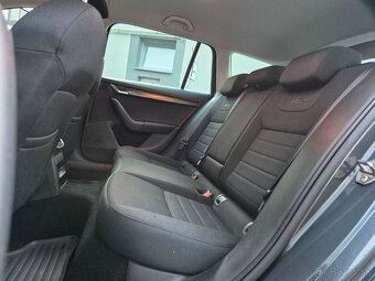 ŠKODA OCTAVIA III COMBI SCOUT 4x4 DSG - 13
