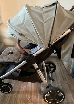 Sportovy kočik Petite&Mars iron green - 13