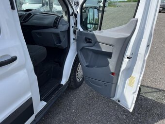 Prodám Ford Transit 2.2TDCi. 92kw.L3H2. 7 míst. - 13