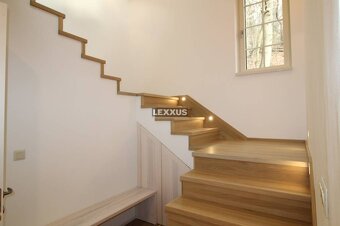 | DOM V ANGLICKOM ŠTÝLE 6 izb. KOLIBA - Vtáčie údolie - 13