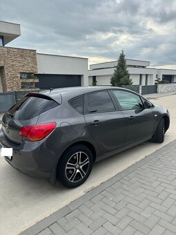 Opel ASTRA-J, 1,4 benzín, 2010 - 13