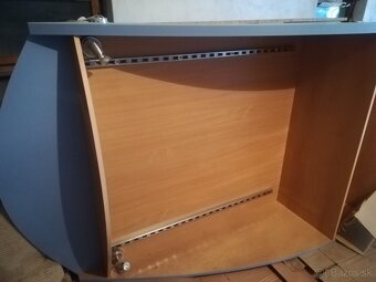 Nábytok do predajne / obchodu - 13