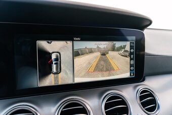 Mercedes-Benz E trieda Kombi 220 d 4MATIC A/T - 13