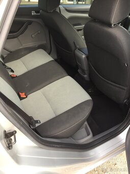 Ford Focus 1.6 16V Duratec Titanium  2 990 € - 13