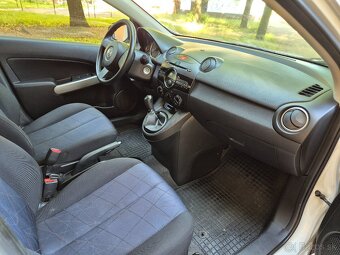 Mazda 2 1.3 MZR CE 46000Km - 13