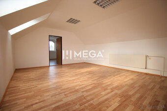 NA PREDAJ: Výnimočná nehnuteľnosť vo Vranove nad Topľou - 13