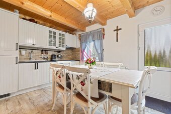 4-izbový rodinný dom s veľkorysým pozemkom 2864 m² + samosta - 13