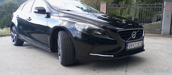 VOLVO V40 D2 ECO KINETIC - 13