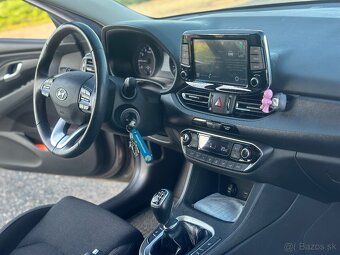 Hyundai I30 CW combi 1.5 DPi Family - 13