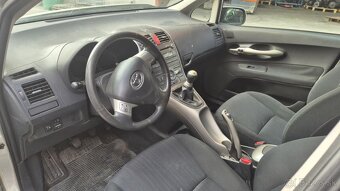 Toyota Auris 1,6i 91kw kód: 1ZR-FE - 13