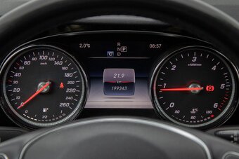 Mercedes Benz E220d - 13