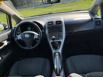 Toyota Auris 1.6 valvematic - 13