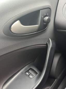SEAT Ibiza Sport 1.4 16V, 63 kW, 12/2010, 141 600 km - 13