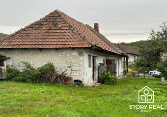 Gazdovský dom v obci Füzérkajata s veľkým pozemkom - 13