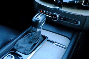 Volvo XC60 D4 Inscription⭐4X4⭐Automat 8st⭐ODPOČET DPH - 13