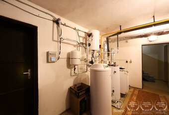 BOSEN | Na predaj priestranný 4-izb. RD v tichej časti mesta - 13