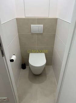 Kompletne zrekonštruovaný 3-izbový na ulici Narcisová v Brat - 13