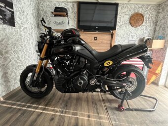 Yamaha MT-01 - 13