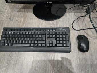 PC zostava 500e ( zvlast monitor 80e, PC 450 ) Mozna vymena - 13