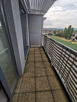 veľký 3i. byt, Prievoz, najvyššie poschodie, terasa, tehla - 13