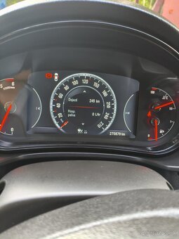Insignia 2.0 CDTI 142k Eco - 13