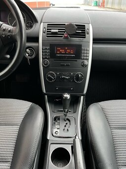 Mercedes A trieda 180 CDI Elegance AUTOTRONIC - 13