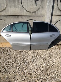 w211 mercedes - 13
