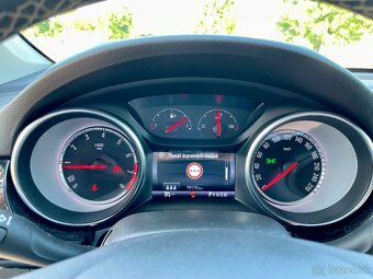 Opel Astra Sport Tourer ST 1.6 Turbo 200k S&S Innovation AT6 - 13