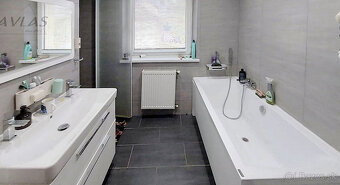 Exkluzívne dvojgeneračný tehlový rodinný dom sídlisko Šváby - 13