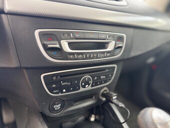 RENAULT FLUENCE 1.6 - 13